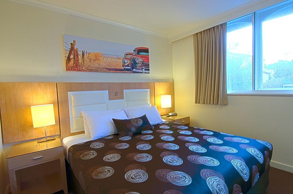 Park Squire Motor Inn & Serviced Apartments Мелбърн Стая снимка