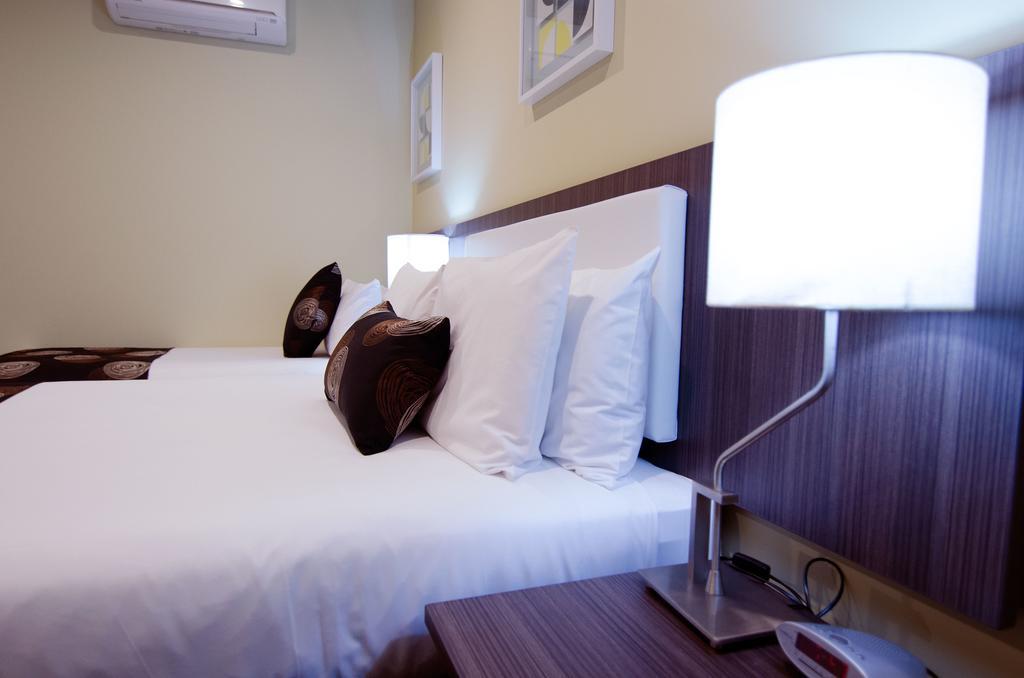 Park Squire Motor Inn & Serviced Apartments Мелбърн Екстериор снимка