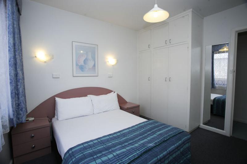 Park Squire Motor Inn & Serviced Apartments Мелбърн Екстериор снимка
