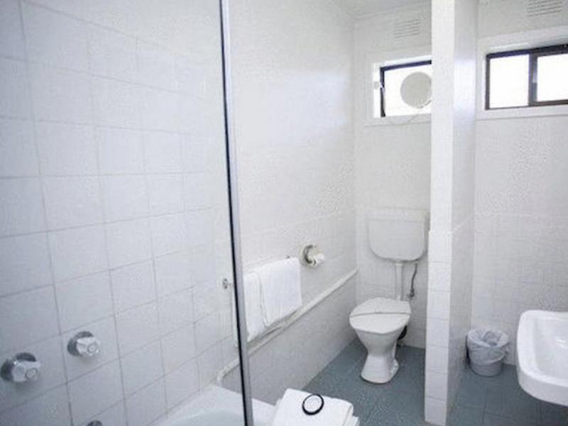 Park Squire Motor Inn & Serviced Apartments Мелбърн Екстериор снимка