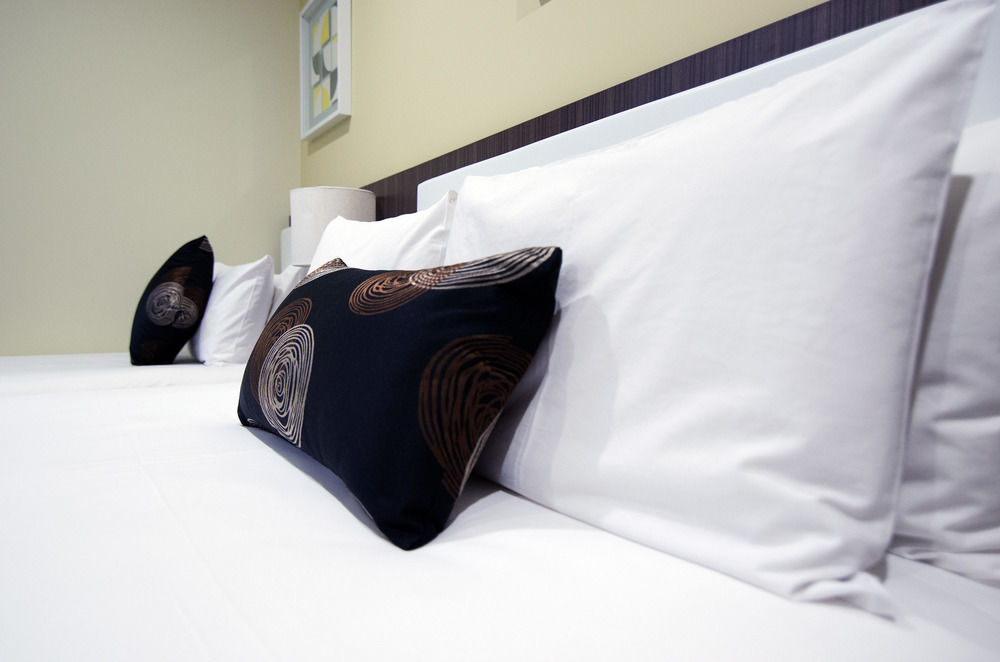 Park Squire Motor Inn & Serviced Apartments Мелбърн Екстериор снимка