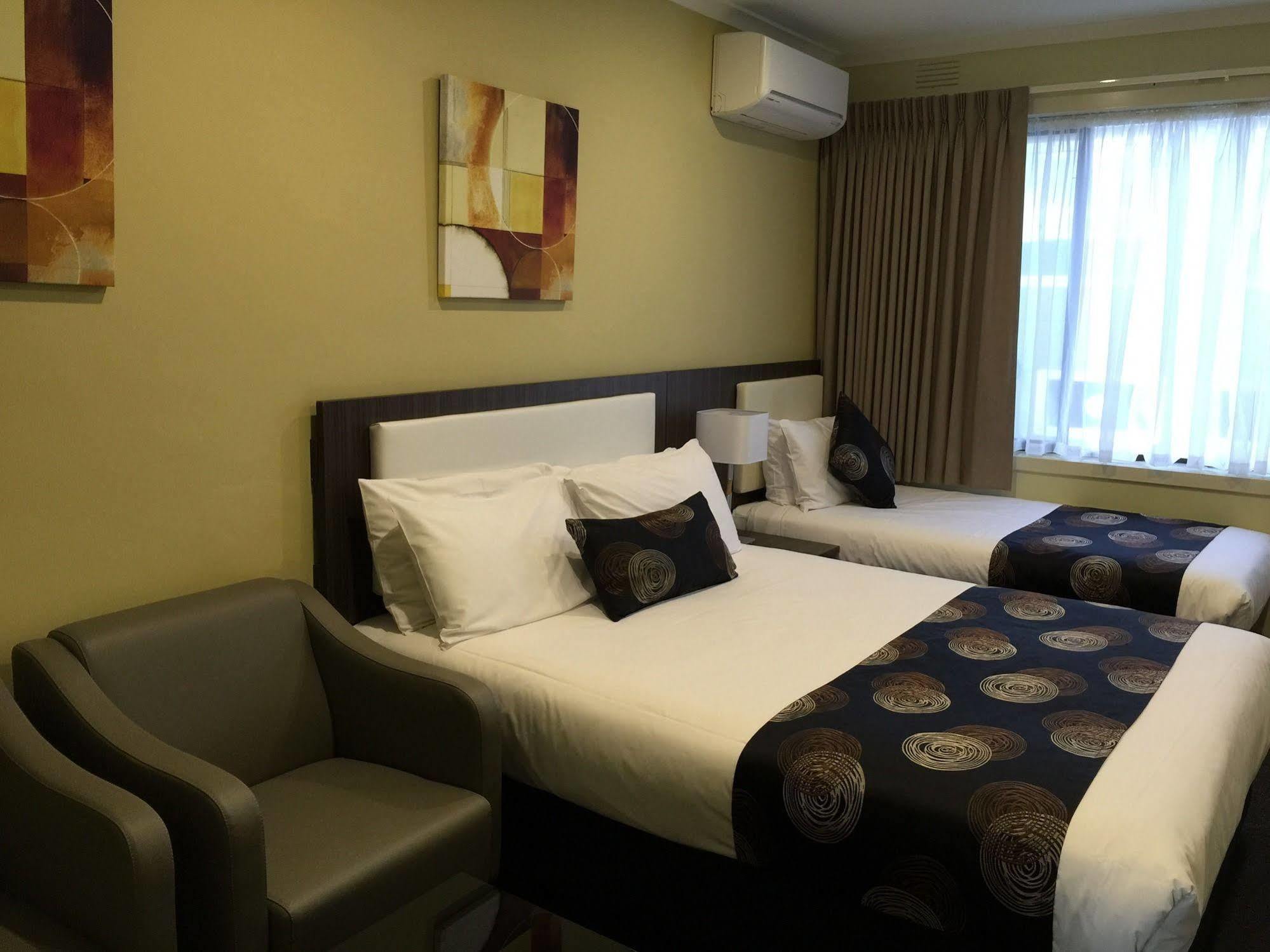 Park Squire Motor Inn & Serviced Apartments Мелбърн Екстериор снимка