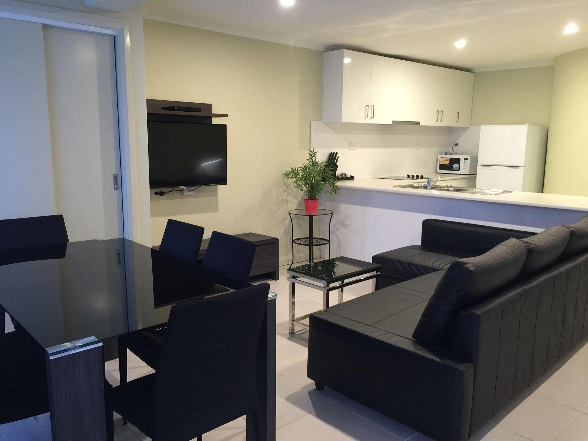 Park Squire Motor Inn & Serviced Apartments Мелбърн Екстериор снимка
