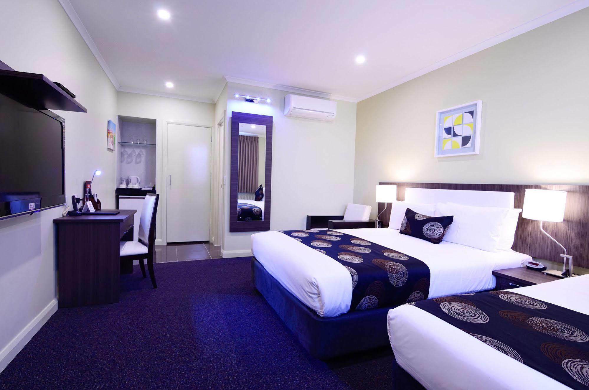 Park Squire Motor Inn & Serviced Apartments Мелбърн Екстериор снимка