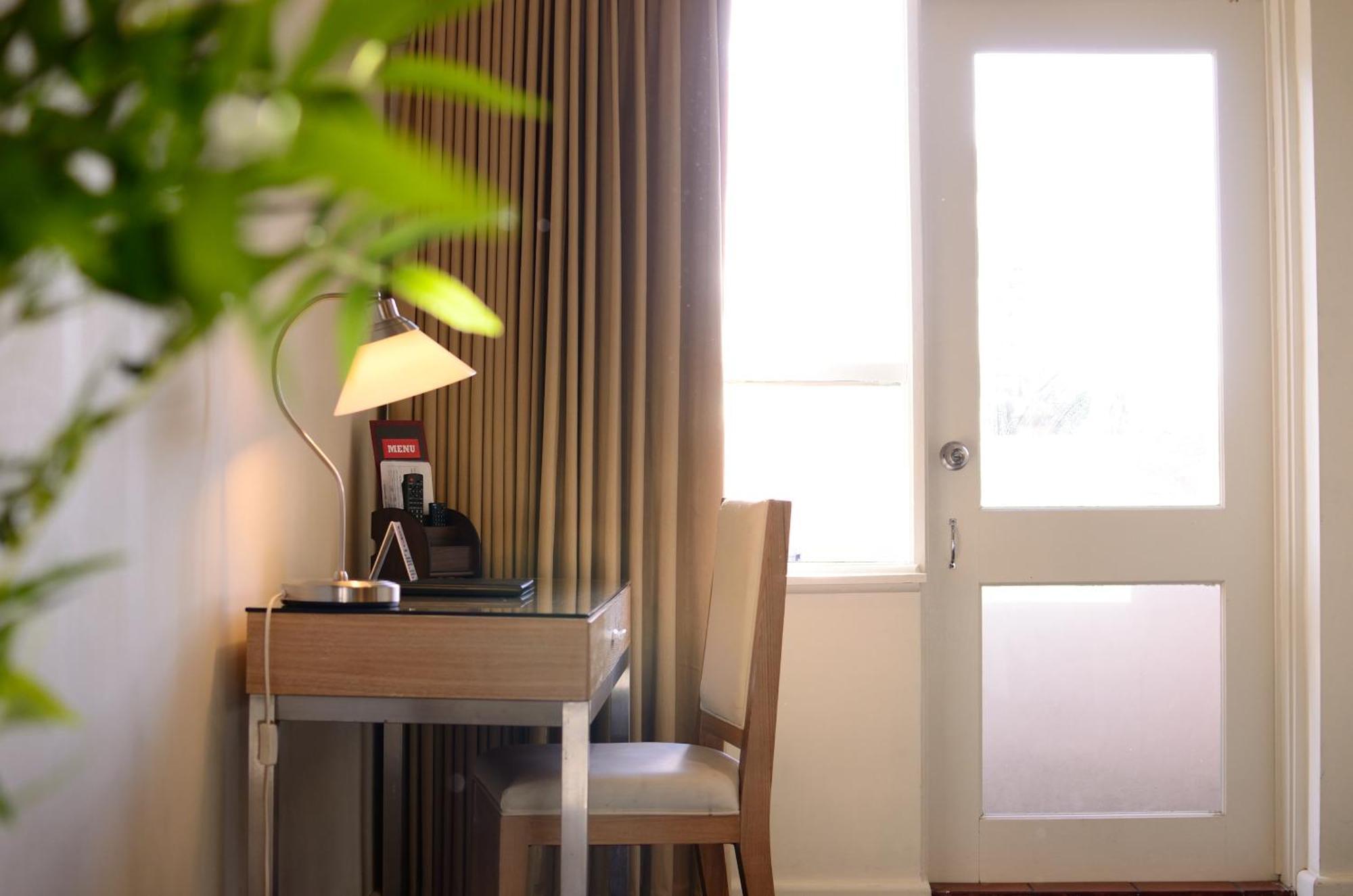 Park Squire Motor Inn & Serviced Apartments Мелбърн Екстериор снимка