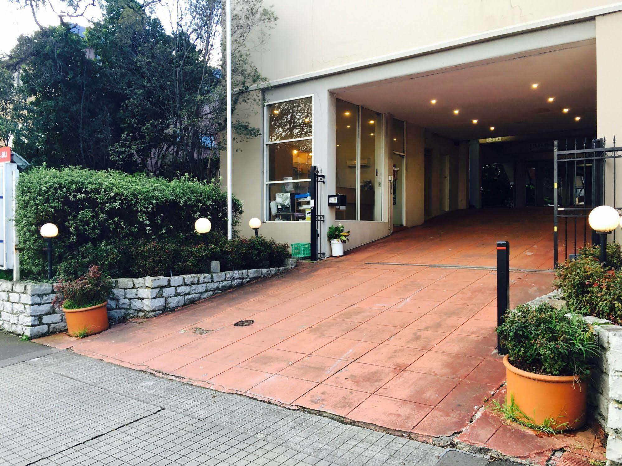Park Squire Motor Inn & Serviced Apartments Мелбърн Екстериор снимка